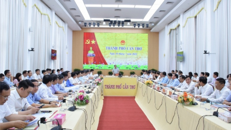 Thủ tướng ​Phạm Minh Chính bơ̆ jang hăm Khul kơ dră chĕp kơ̆l Đảng plt Cần Thơ