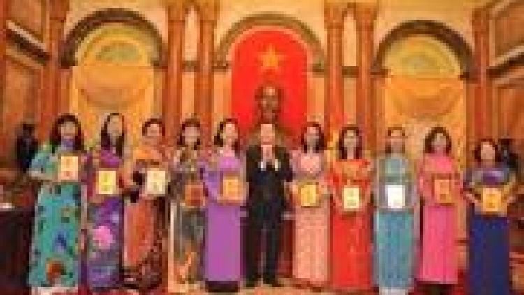 khau tin 10h30 saong 14h30 harei 8/10