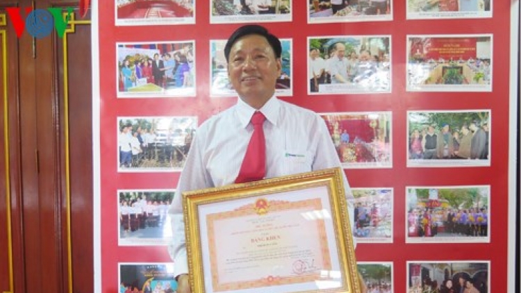 Jeng tỷ phú kayua pandar cong nghe di raong glang pabui