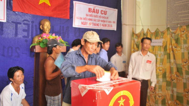 Khaw tin 10h30 saong 14h30 harei 20-5-2016​