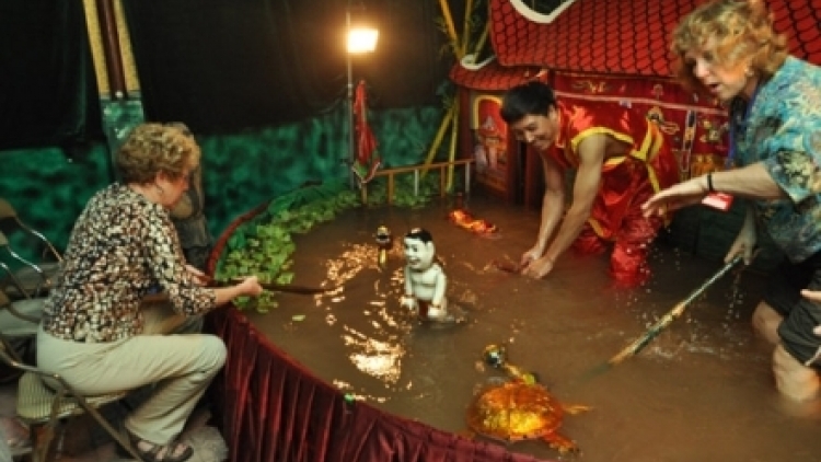 Khaw tin 10h30 saong 14h30, harei 4/8