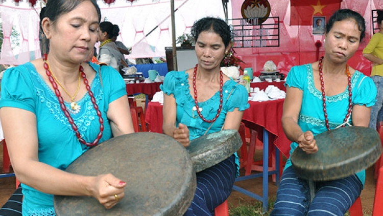 Kapul chiêng urang kumei ala takai ceik Brah Yàng