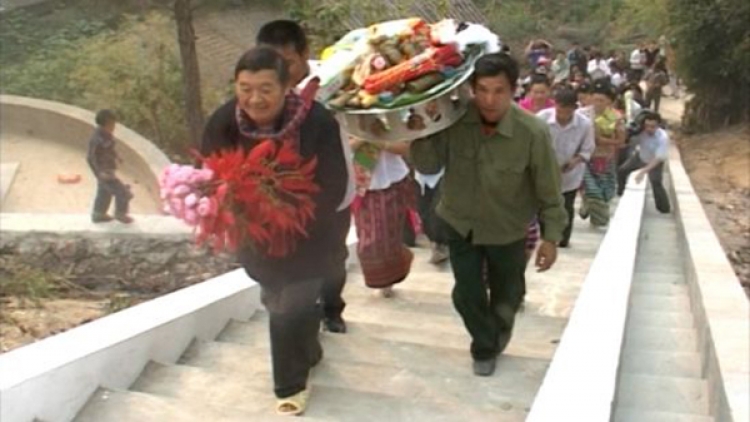 Urang khik ramik ilamu urang bangsa Lao di Sop Cop