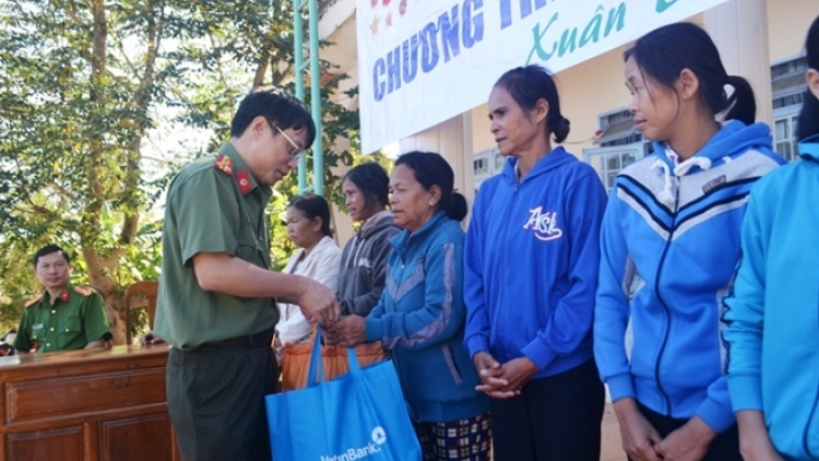 Tet ndung bak anit ranam daong ka urang kathoat