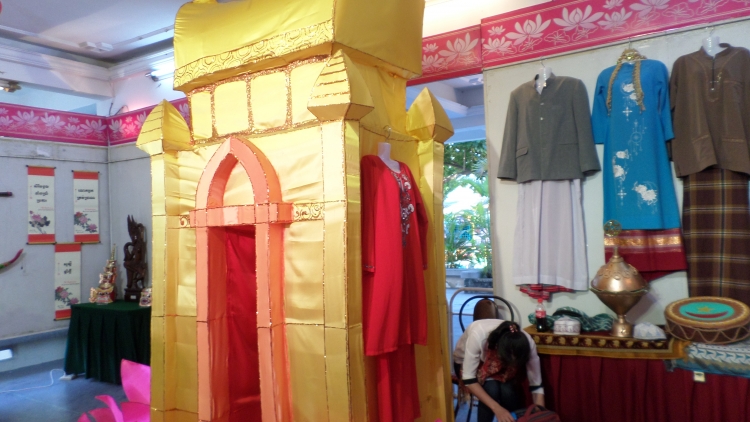 Khau tin 10h30 & 14h30  harei  14/12