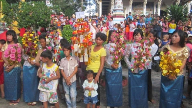 Urang Khmer Nam bộ uan rija Kathina