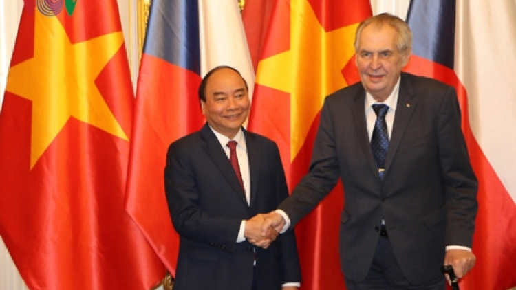 Khaw tin harei page 18.4