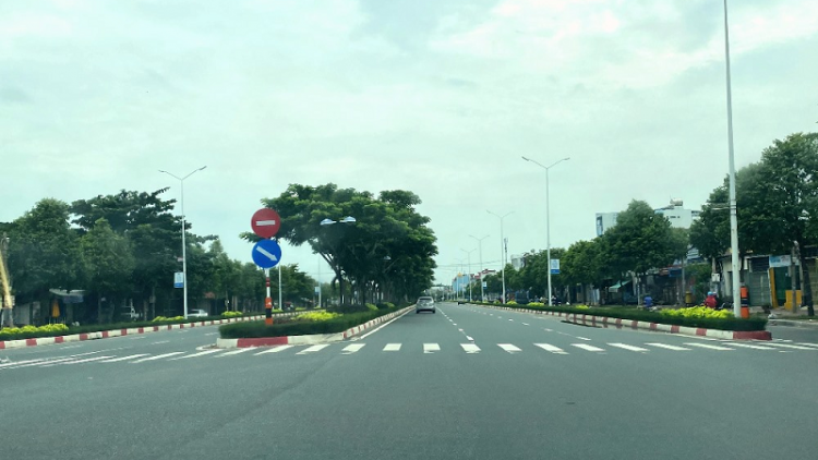 Bhap bini pachreih tui lac jalan siam di abih ka bruk karja mek veik taneh di Vũng Tàu