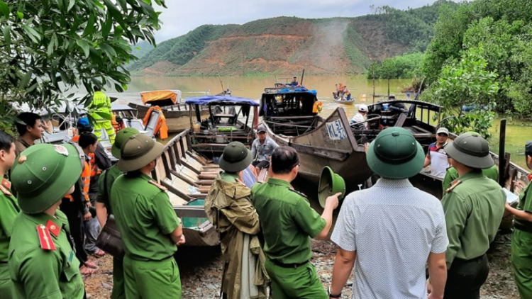 Bruk duah urang daok lahik dalam bala glut jaleih taneh trak di danak dak thủy điện Rào Trăng 3 dui atah labaih tha bilan meteh blaoh min oh ka padeih