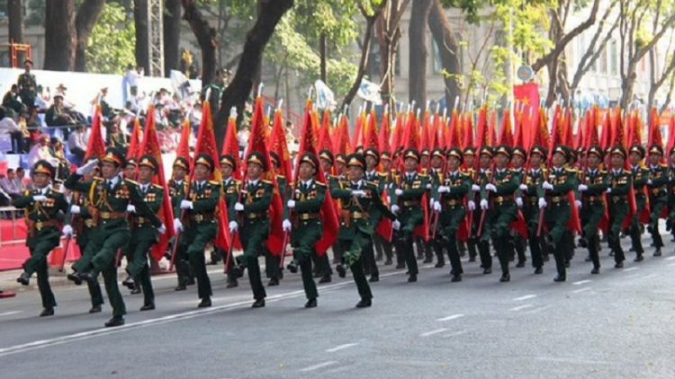 Pahadar 45 thun harei peih paha gah meraong negar (30/4); 134 thun harei dunya urang ngak 1/5 saong 66 thun harei jayah Điện Biên Phủ (7/5).