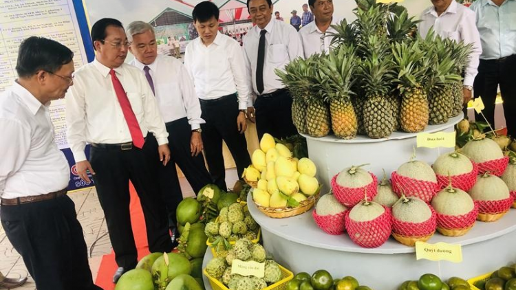 Sóc Trăng hu rilo kaya pandap siam yau dom janih brah đặc sản ST, lasun ngu Vĩnh Châu; bánh Pía, tung pabui, baoh kayau dom janih, abih di nyu lac brah ST25 di Sóc Trăng hu pok brei angan lac “Brah bingi abih di dunya 2019"