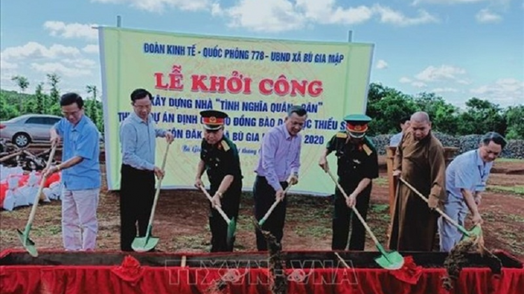 Kapul Kinh tế - Quốc phòng 778 pambuak haong huyện Bù Gia Mập (Bình Phước) hu peih bruk padang ngak gilac 11 baoh sang "Tình nghĩa quân - dân".