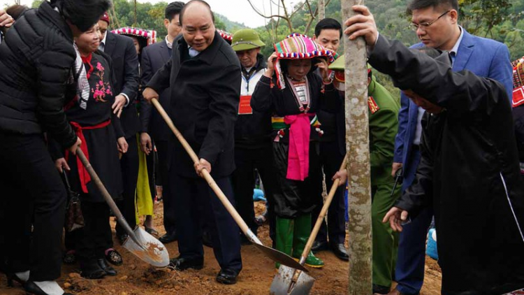 Thủ tướng Nguyễn Xuân Phúc tabiak bruk Tết pala phun di tỉnh Yên Bái