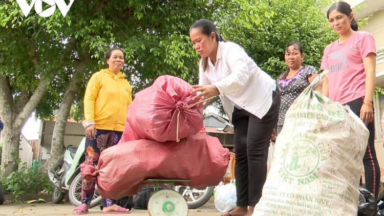 Urang kumei Sóc Trăng haong bruk “ngak brei nerak jeng jien”