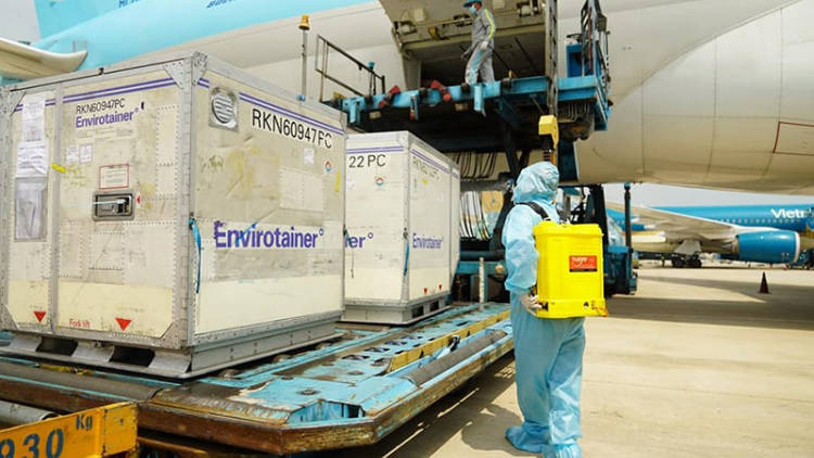 Tui Mintri Y tế, meyah vaccine Covid-19 hu takik ye brei pandar dahlau vaccine di Pfizer piah klauk mbang 2 ka dom urang hu klauk mbang ka 1 vaccine AstraZeneca meng 8-12 adit