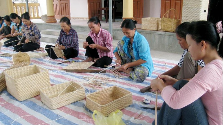 Patruh kathaot khang kajap kayua phun jien dong meng gilang pariak sarak kajar