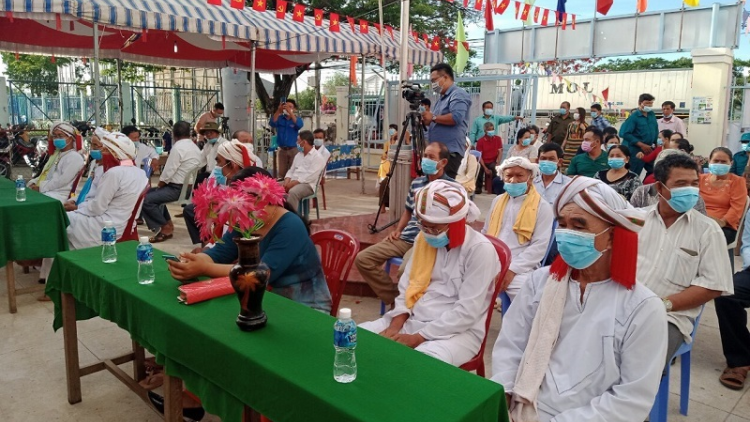 Urang Cam Ninh Thuan haong harei pilih ruah