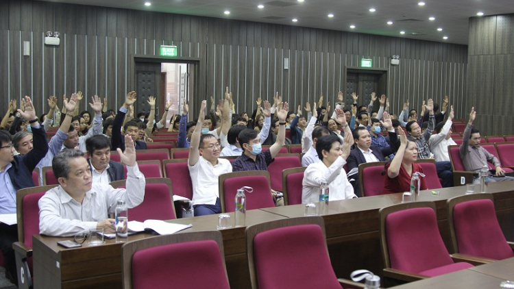 UB Bangsa hu ngak dom bruk njauk tui adat ba menuac tabiak piah palih ruah ka Quoc hoi chuyên trách mbang 15