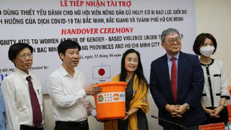 Quỹ Dân số Liên hợp quốc (UNFPA) daok di Việt Nam hu jao brei jaik 5.100 bộ pandap pandar brei Kapul urang ngak nong Việt Nam.