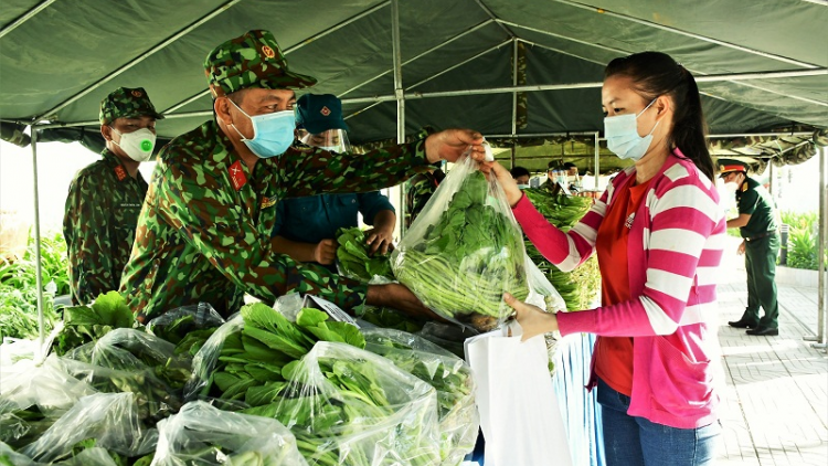 Quan khu 7  peih bruk tabung glaong daong ka bhap bini yam tapa kan kandah dalam tuk jit ruak