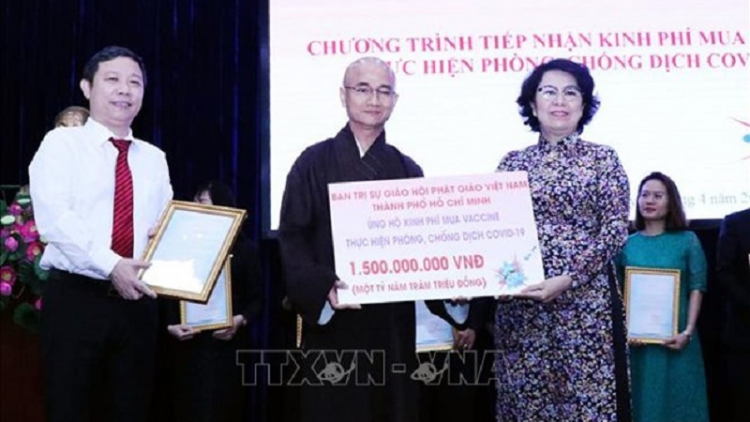 Tăng ni, phật tử ban raya HCM daong ka urang gaok kan kandah kayua jit Covod-19