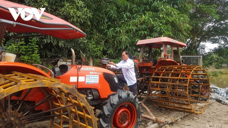 Urang taha ngak nong lavik thun ngak brei bhum taneh njom lakhun jeng kaya meda