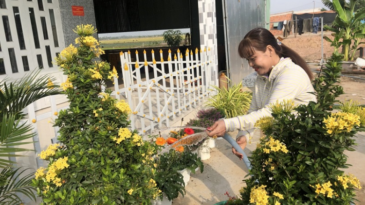 Harei tết di dom labik daok jaik taphia bilai khik iek bhum tapen negar  Tây Nam