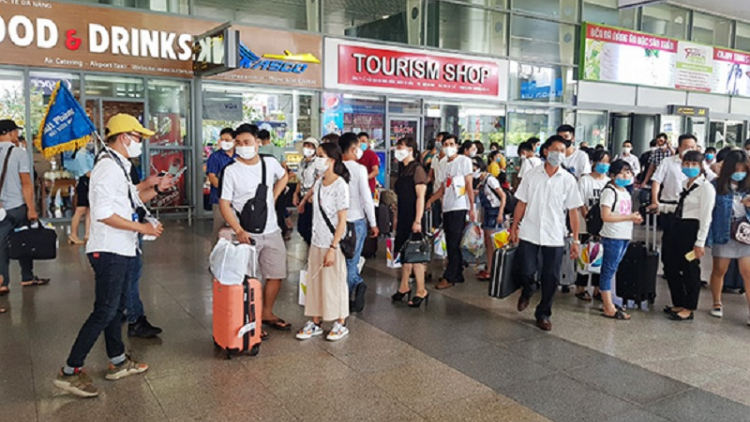 Dalam tukvak tabung glaong, dom tuai nao haoh biak rilo, mblang kapar haoh dunya Tân Sơn Nhất bahrau ba tabiak khau tin ka dom bruk njauk caik hatai