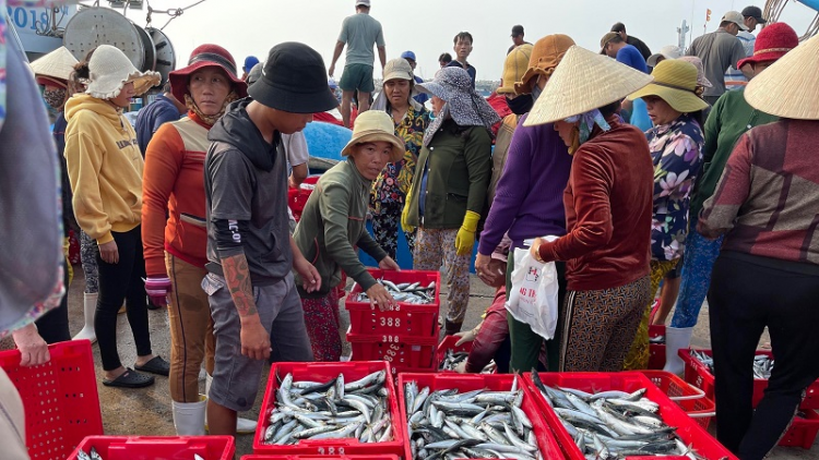 Praong pabah mbang ka pandap kaya ikan