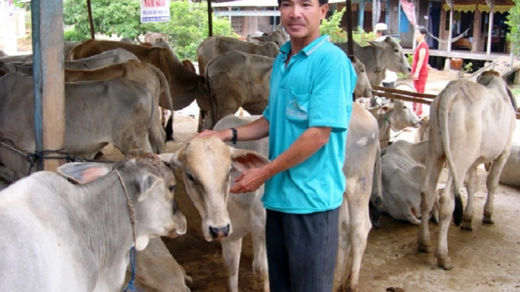 Urang ngak nong bangsa Khmer bhum Bay Nui tabiak truh kan kathaot