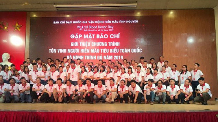 Déh hơnh 100 cha nắc cher đoọng a ham pa bhlầng chr’nắp cóh prang bha lang k’tiếc