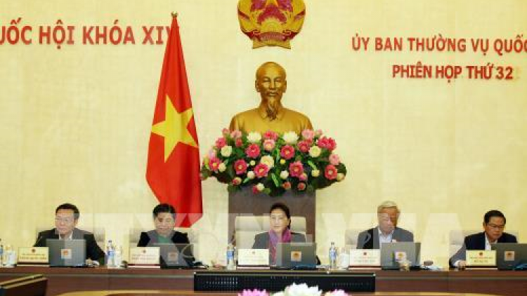 Ủy ban Thường vụ Quốc hội: Ha lỵ lêy Nghị quyết ooy bh’rợ ra pặ apêê đơn vị hành chính cấp chr’hoong lâng cấp chr’val