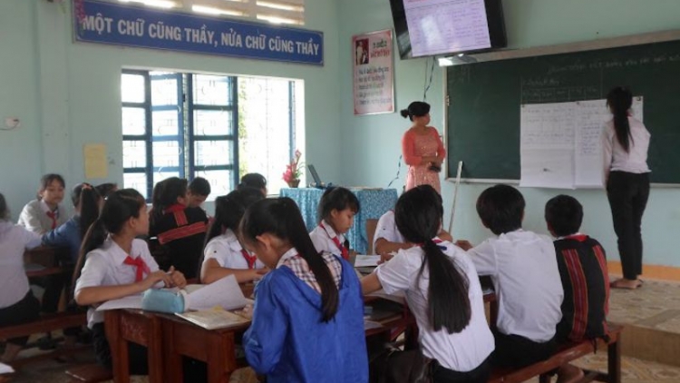 Thư viện t’viêng cóh m’pâng tang trường