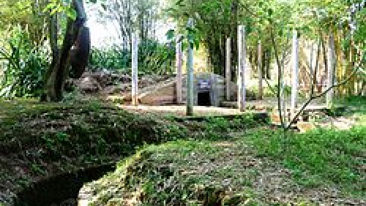 Lum lêy c’bhúh boọng hầm Vịnh Mốc