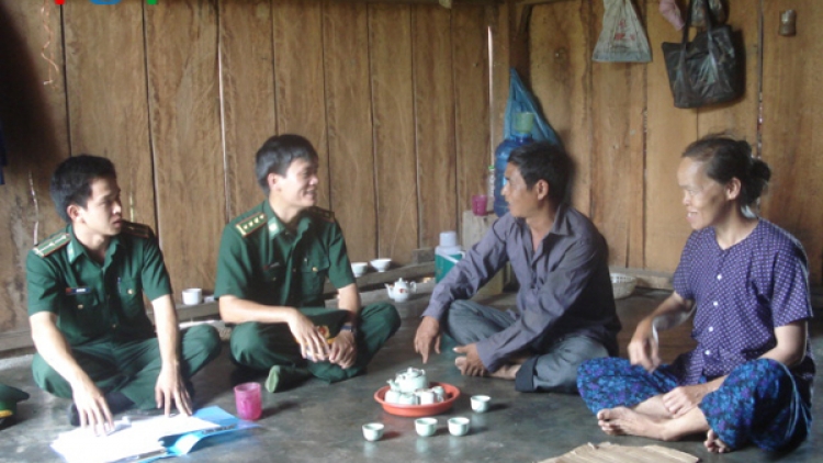 Kon Tum: T’bhlâng pa dưr dal c’năl lâng cr’noọ xơợng đươi xa nay pháp luật đoọng ha đhanuôr cóh zr’lụ da ding k’coong