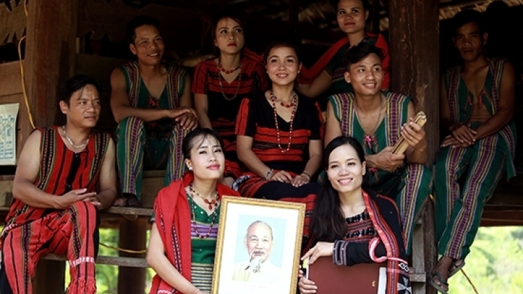 Rau bhui har âng đhanuôr acoon cóh đhị A Lưới bơơn đơơng tô Ava Hồ