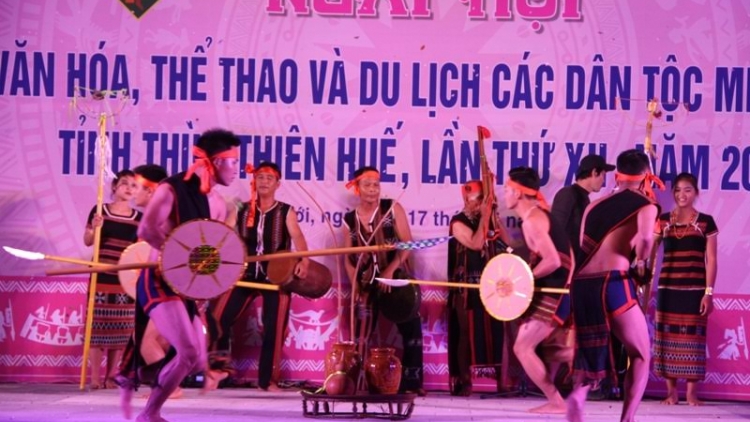 Thừa Thiên Huế: Bấc râu bh’rợ pr’hay cóh t’ngay bhiệc bhan thể thao apêê acoon cóh da ding k’coong