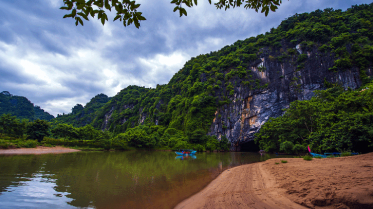 Phong Nha Kẻ Bàng – Zr’lụ tước la lêy pr’hay pa bhlâng lâng ta mooi