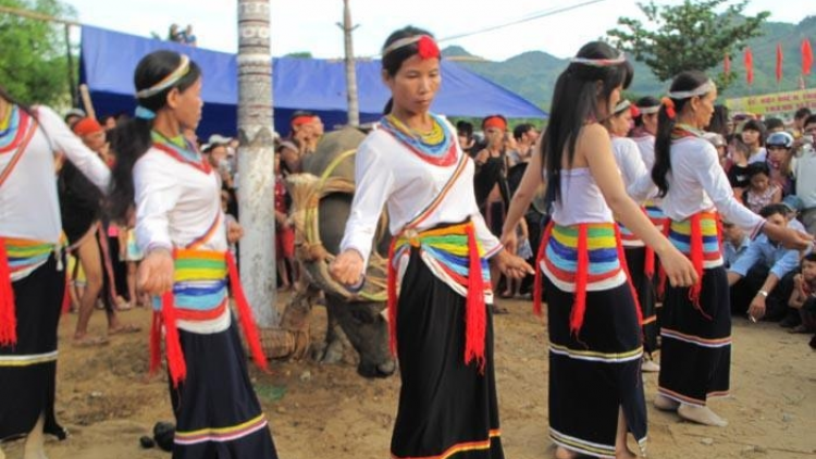 Lớp học la lay âng ma nứih Cor cóh Trà Bồng