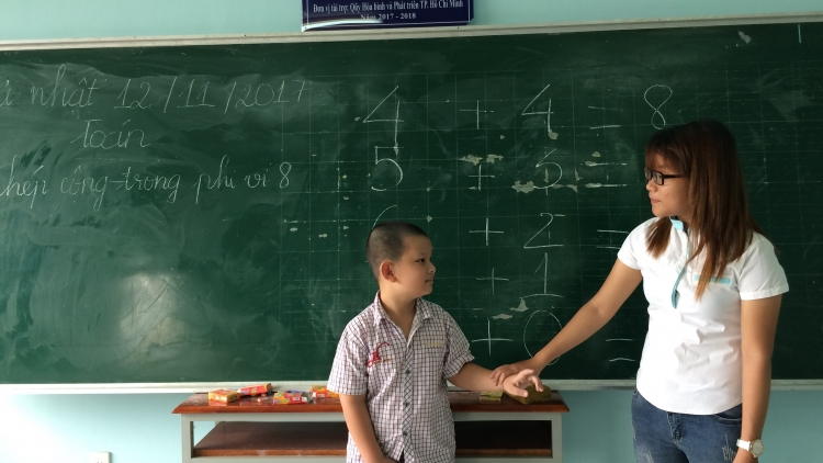 Têêm ngăn liêm chr’nắp lớp học da cam