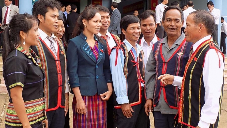 Ma nứih vêy chr’nắp bhrợ têng ting pr’too âng Ava