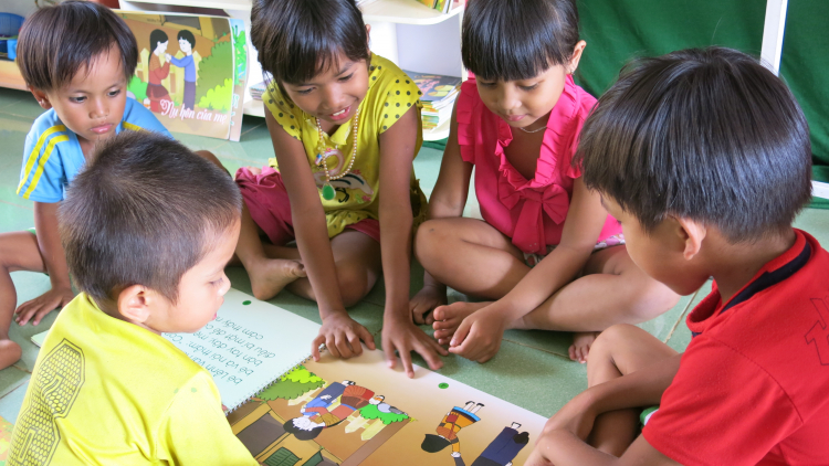 Tây Giang xay bhrợ cr’nọo bh’rợ “Pa dưr c’rơ đấh loon lướt học lâng bh’nơơn học tập đoọng ha p’niên acoon cóh đhị Việt Nam”