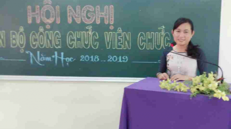 Cô giáo cóh vel đong ta luôn 12 c’moo nắc chiến sĩ thi đua