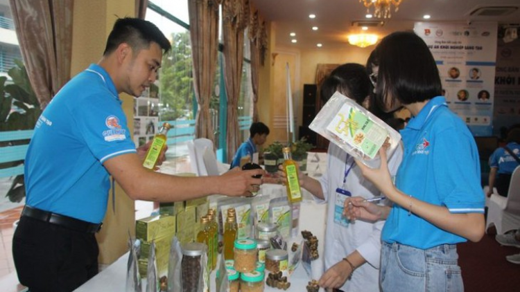 A đoo c’mor manuyh Tày tơơp bhrợ cha tơơm tơơm Sachi