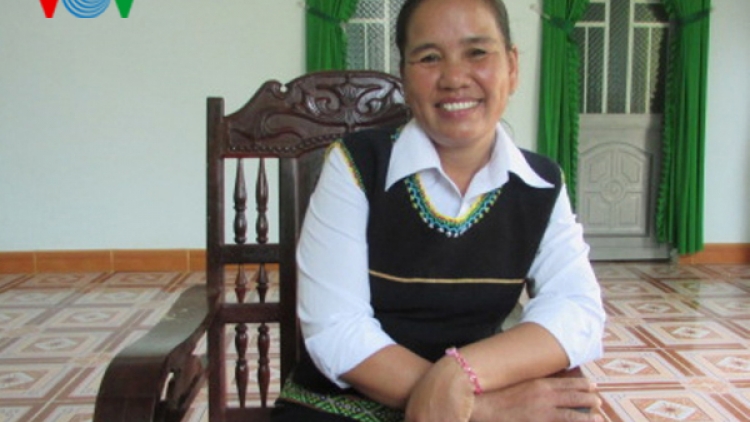 Pân đil Xơ Đăng zooi apêê n’niên ca coon liêm choom