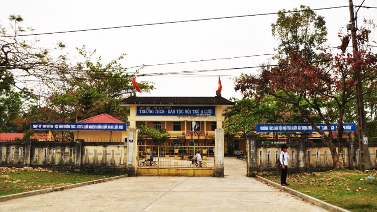 Trần Thị Thanh Xuân pa zay học đoọng bơơn bhrợ cơnh p’rơơm nắc pa câl chr’na đh’nắh