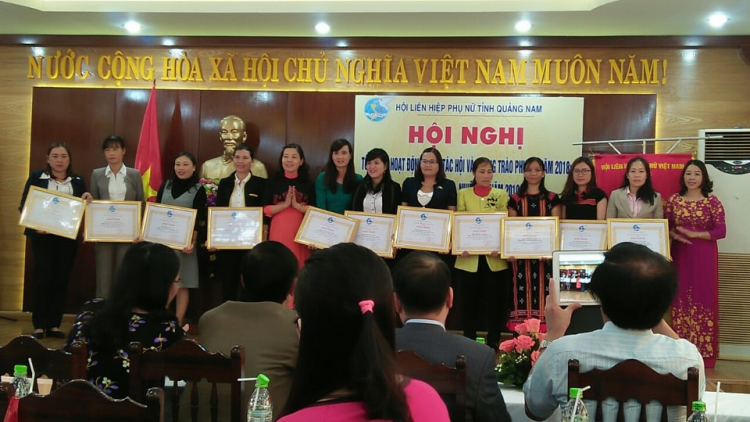 Vi Thị Lăng – Ting bhrợ pa choom cơnh Ava Hồ tơợ bâc bh’rợ tr’nêng k’tưi liêm crêê