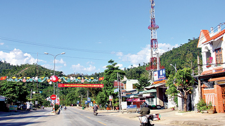 Nam Giang: Xơợng pa xiêr ma nưih pa bhrợ, bâc cán bộ vel lơi bh’rợ