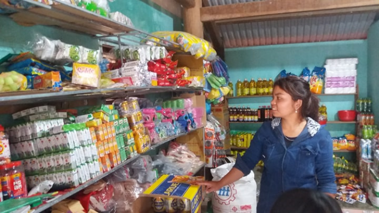 Đông Giang: A nhi diíc điêl dzợ p’niên z’lấh zr’nắh k’đháp bhrợ t’váih cr’van cr’bhộ