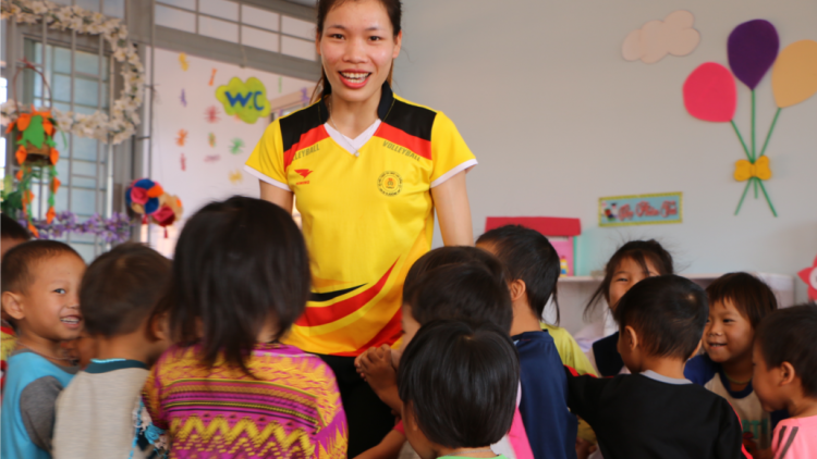 Bơr nhi cô giáo p’niên bhrợ t’vaih chr’ơh ha pêê a đhi k’tứi
